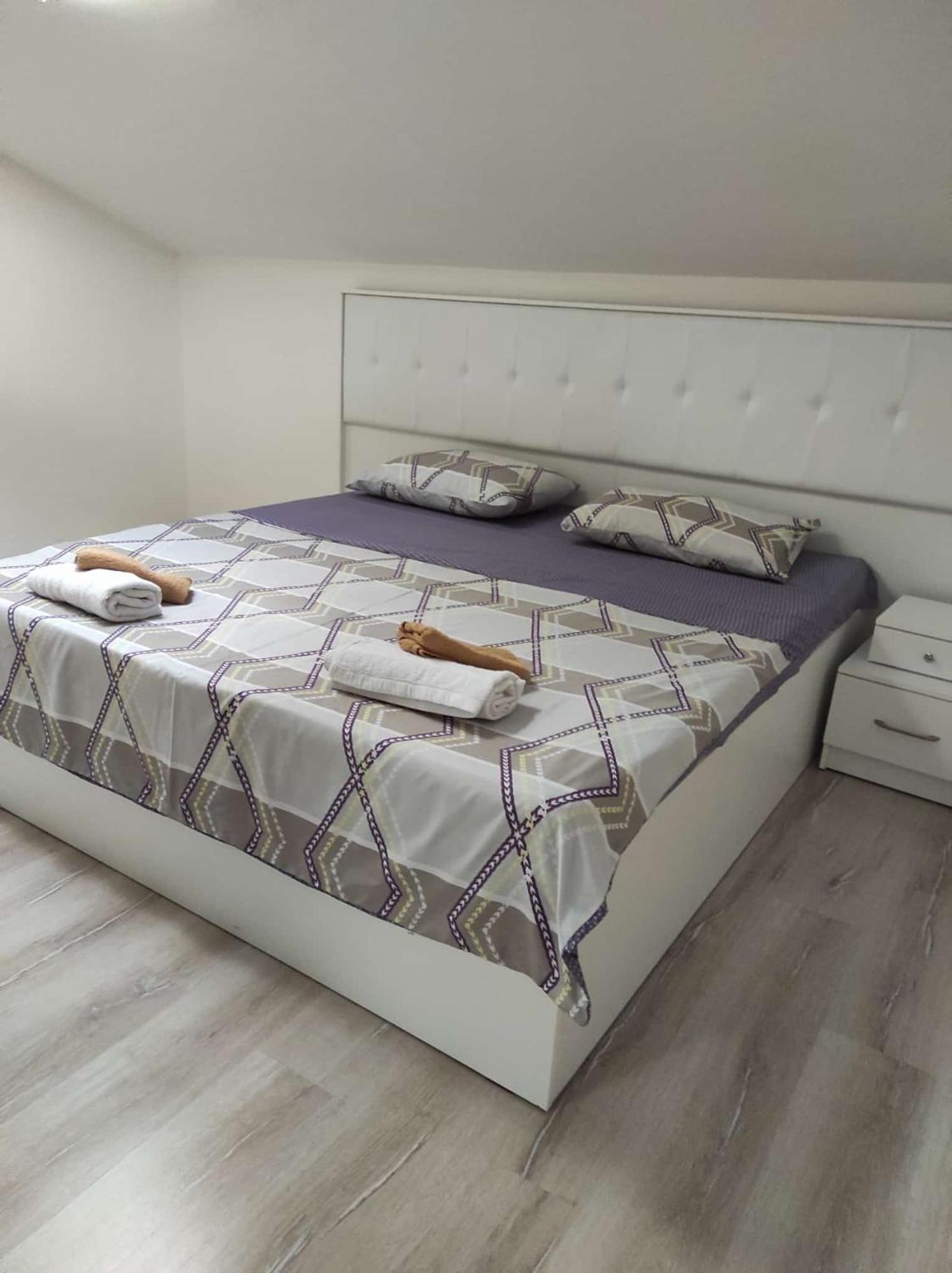 Maksim Apartments Skopje Esterno foto