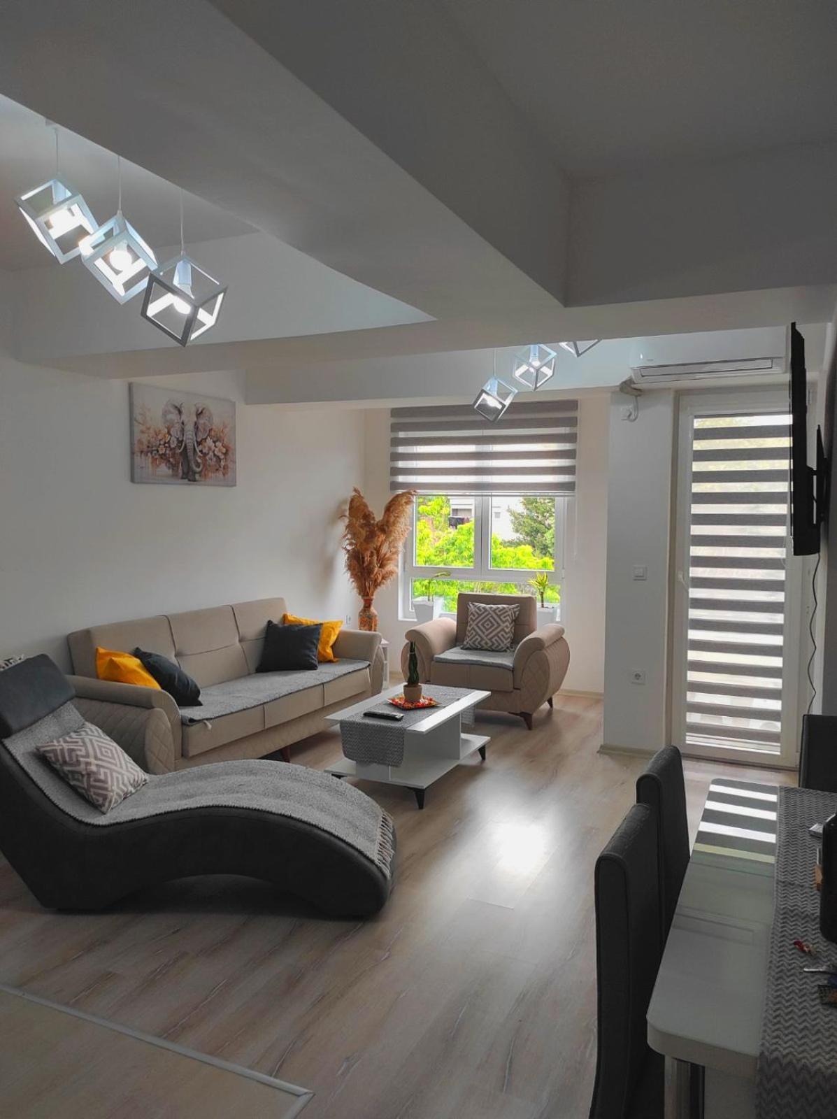 Maksim Apartments Skopje Esterno foto